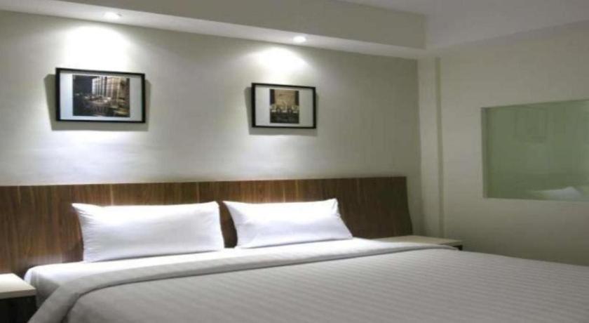 Hart Hotel Arjuna Mataram Exterior photo